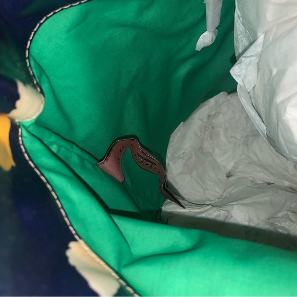 Juicy Couture Pam & Gela Coated Canvas Large Navy Tote Bag Makeup Pouch Set New - Picture 5 of 7